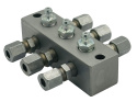 Blok smarowniczy T 3x1 / M10x1